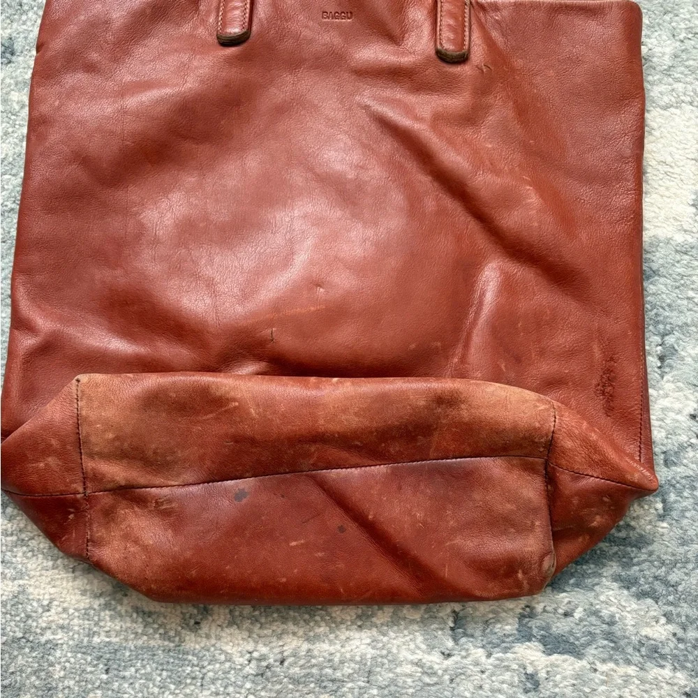 Rare Baggu Distressed Raw Milled Leather Tote, Saddle Brown - Picture 4 of 12